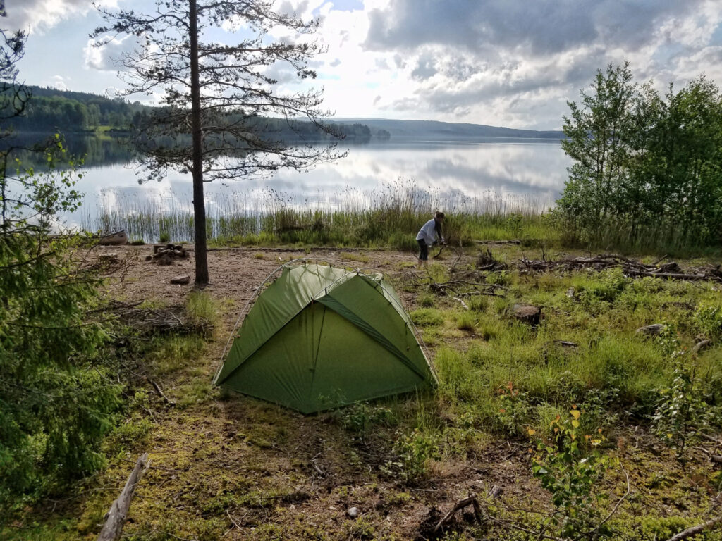 Zelten bei Kanutour auf dem Glafsfjorden