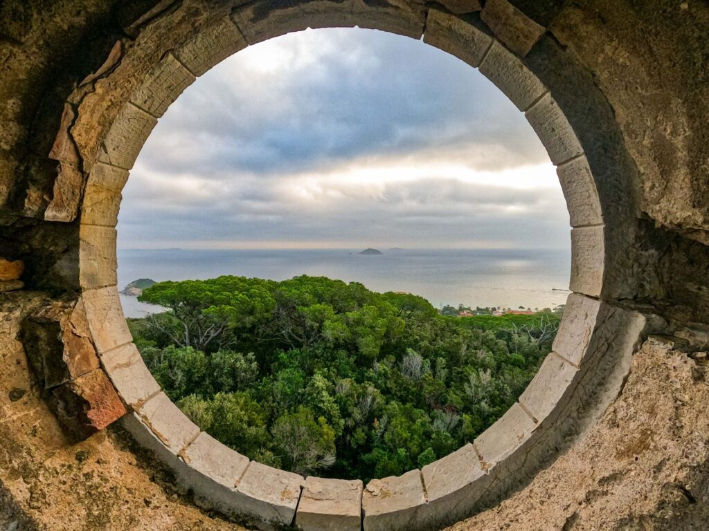 Mausoleum Tonietti in Cavo 1